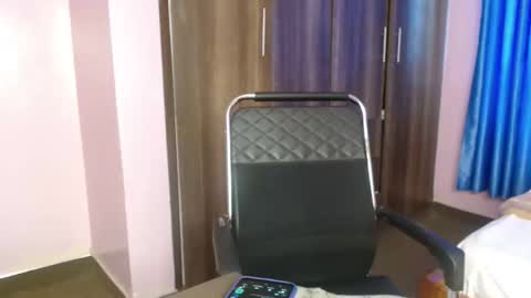 Snapshot of cutebuu chatting on November 2, 2025, 12:18 pm cutebuu online show from November 2, 2025, 12:18 pm