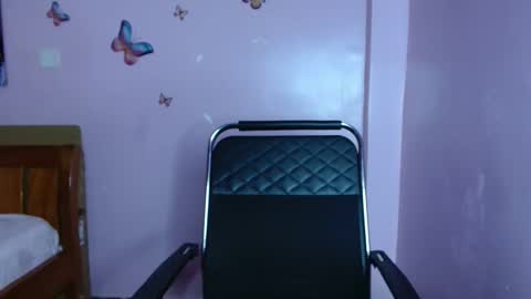 Snapshot of cutebuu chatting on April 20, 2026, 11:35 am cutebuu online show from April 20, 2026, 11:35 am