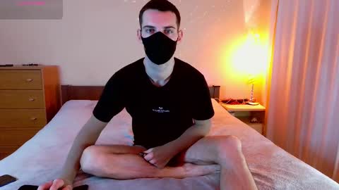 Snapshot of cutedodo chatting on December 8, 2024, 3:43 am Tory and Leon online show from December 8, 2024, 3:43 am