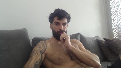 cuteeboy online show from February 12, 2026, 7:58 am