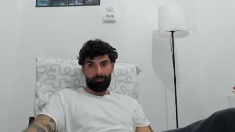 cuteeboy online show from March 4, 2026, 6:14 pm