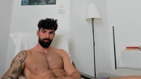 cuteeboy online show from June 15, 2026, 8:05 am