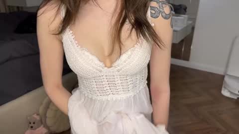 Snapshot of cuteelsa_ chatting on January 8, 2025, 4:34 am Elsa online show from January 8, 2025, 4:34 am