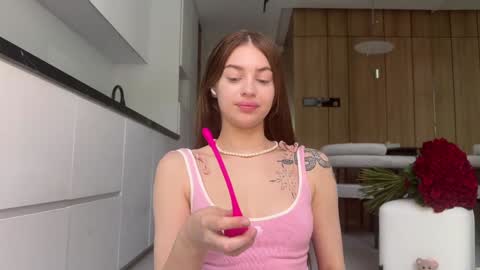 Snapshot of cuteelsa_ chatting on February 6, 2025, 5:57 am Elsa online show from February 6, 2025, 5:57 am