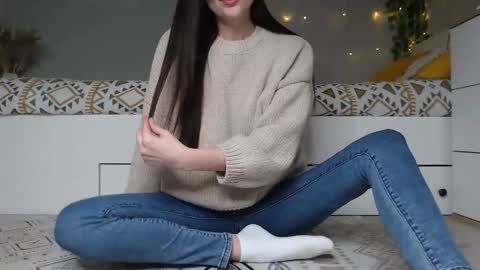 Snapshot of cuteemouse chatting on November 28, 2025, 11:13 am Anna online show from November 28, 2025, 11:13 am