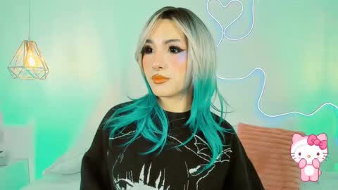 Zoe  online show from September 30, 2025, 4:50 am