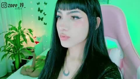 Zoe  online show from May 15, 2026, 2:40 am