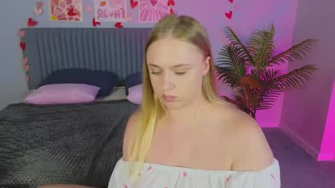 Snapshot of cutefever chatting on July 5, 2026, 4:19 am Amyy online show from July 5, 2026, 4:19 am