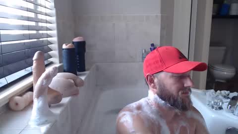 Snapshot of cutefloridaguy25 chatting on April 14, 2026, 5:52 pm onlyfansSexualAriesFL online show from April 14, 2026, 5:52 pm