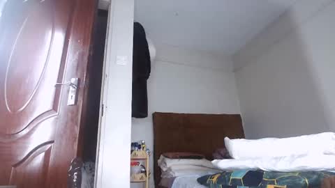 cutegal23465269 online show from April 22, 2026, 9:16 pm