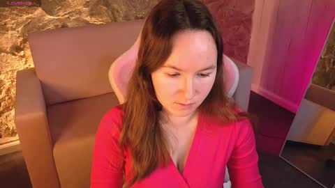 cuteglory online show from February 11, 2026, 2:05 am