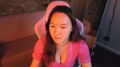 cuteglory online show from February 19, 2026, 1:56 am