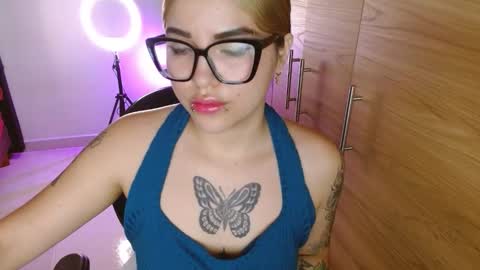 Snapshot of cuteisabella_a chatting on February 3, 2026, 5:40 pm isabella online show from February 3, 2026, 5:40 pm