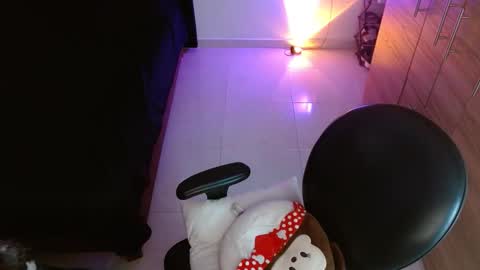 Snapshot of cuteisabella_a chatting on February 19, 2026, 6:15 pm isabella online show from February 19, 2026, 6:15 pm