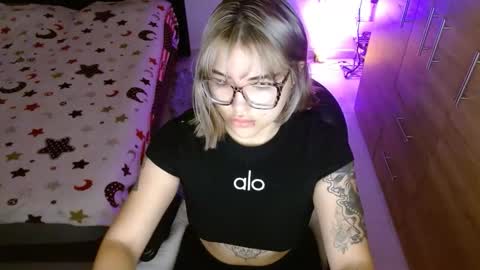 Snapshot of cuteisabella_a chatting on March 3, 2026, 4:35 pm isabella online show from March 3, 2026, 4:35 pm