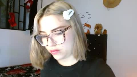 Snapshot of cuteisabella_a chatting on March 12, 2026, 4:13 pm isabella online show from March 12, 2026, 4:13 pm