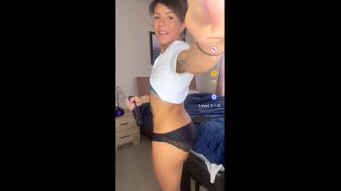 Snapshot of cutekarii chatting on November 1, 2025, 4:09 pm cutekarii online show from November 1, 2025, 4:09 pm
