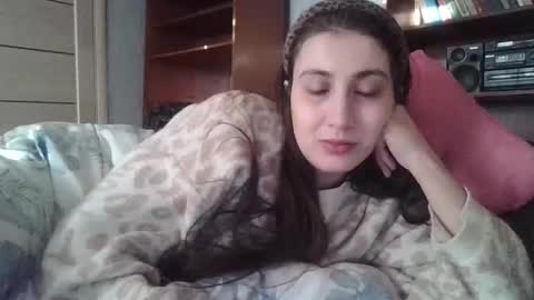 cutekattie online show from January 12, 2026, 7:02 am