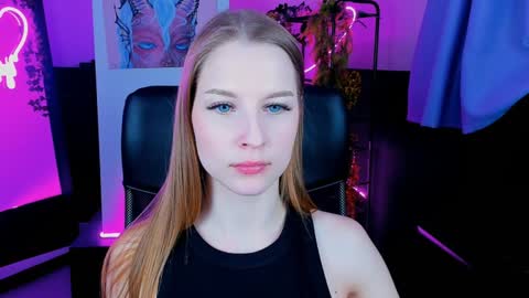 Rina online show from December 8, 2024, 11:57 am