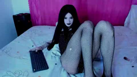 Snapshot of cutenaked_8 chatting on September 10, 2025, 10:43 pm Natalie online show from September 10, 2025, 10:43 pm