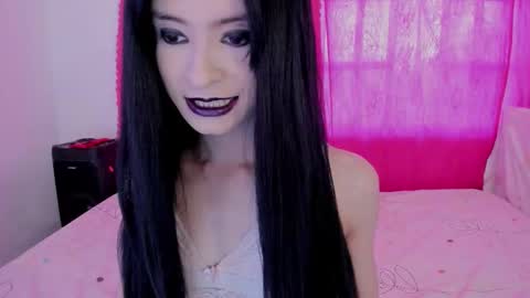 Snapshot of cutenaked_8 chatting on September 12, 2025, 10:10 pm Natalie online show from September 12, 2025, 10:10 pm