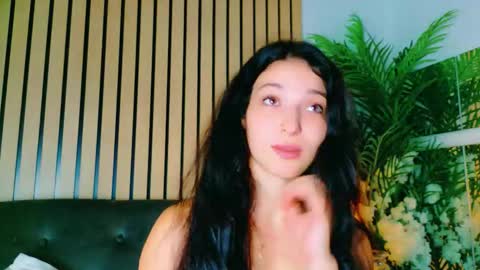 Snapshot of cuteness__girl chatting on September 11, 2025, 6:24 am cuteness__girl online show from September 11, 2025, 6:24 am