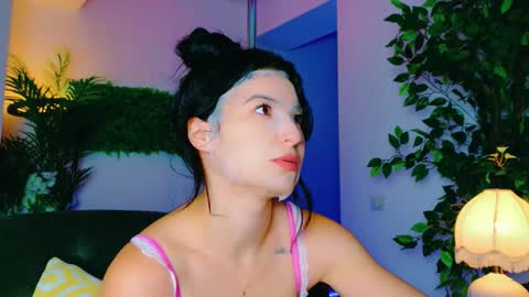 Snapshot of cuteness__girl chatting on September 18, 2025, 6:04 am cuteness__girl online show from September 18, 2025, 6:04 am