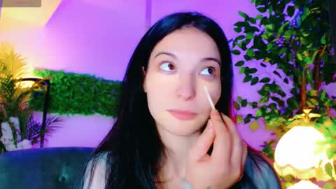 Snapshot of cuteness__girl chatting on November 7, 2025, 7:52 am cuteness__girl online show from November 7, 2025, 7:52 am