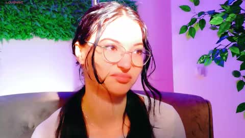 Snapshot of cuteness__girl chatting on November 22, 2025, 7:40 am cuteness__girl online show from November 22, 2025, 7:40 am