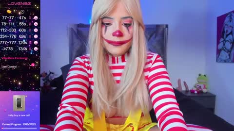 Snapshot of cutesarah_10 chatting on December 1, 2024, 9:04 pm cutesarah_10 online show from December 1, 2024, 9:04 pm