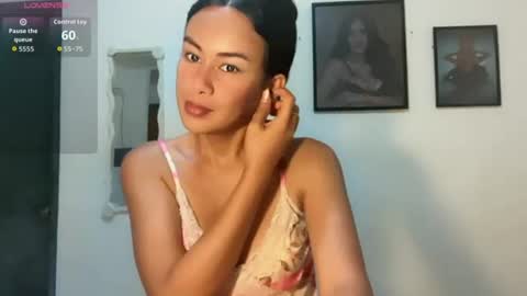 Snapshot of cutestar_xx chatting on July 6, 2026, 3:14 am Aya online show from July 6, 2026, 3:14 am
