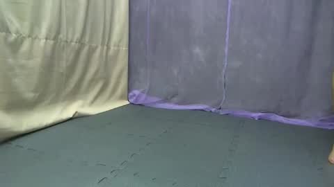 Snapshot of cutetinyasian143_ chatting on October 30, 2025, 2:35 am cutetinyasian143_ online show from October 30, 2025, 2:35 am