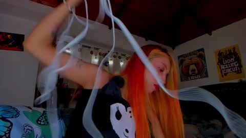 cuteweed420 online show from January 3, 2025, 7:27 am