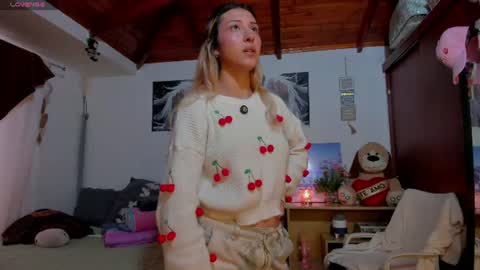 Snapshot of cuteweed420 chatting on June 18, 2026, 8:57 pm cuteweed420 online show from June 18, 2026, 8:57 pm