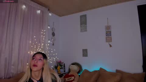Snapshot of cuteweed420 chatting on July 26, 2026, 11:33 pm cuteweed420 online show from July 26, 2026, 11:33 pm