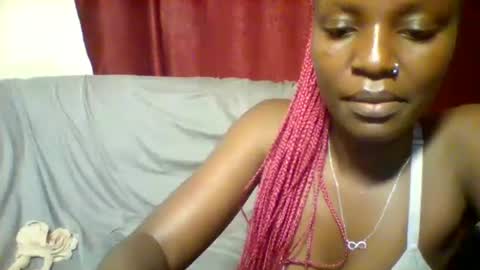 Snapshot of cutey_lunar chatting on February 11, 2025, 11:33 pm cutey_lunar online show from February 11, 2025, 11:33 pm