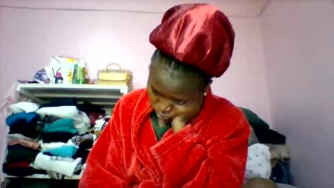 cutezola online show from September 26, 2025, 2:48 am