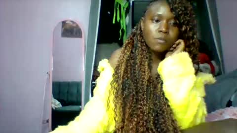 cutezola online show from November 1, 2025, 5:26 pm