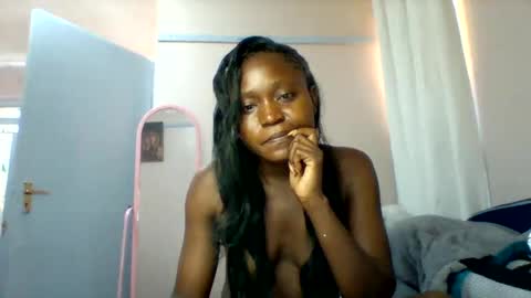 cutezola online show from December 20, 2025, 6:09 am