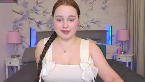 Snapshot of cutie__cutiee_ chatting on May 5, 2026, 12:35 pm Nika online show from May 5, 2026, 12:35 pm
