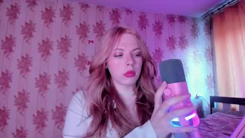 Snapshot of cutie_bambi_ chatting on June 8, 2026, 12:05 pm Bambi online show from June 8, 2026, 12:05 pm