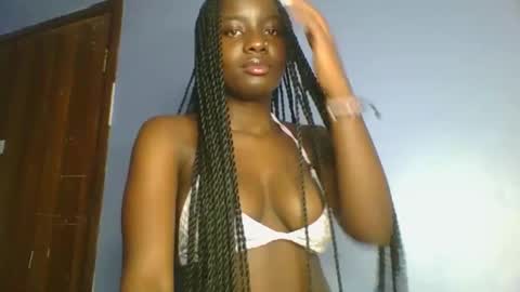 cutie_choco online show from December 5, 2025, 5:09 pm