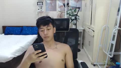 Neil Taylor online show from December 1, 2025, 2:16 am