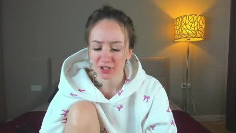Snapshot of cutie_naughty_girl chatting on May 16, 2026, 8:33 am Kate online show from May 16, 2026, 8:33 am