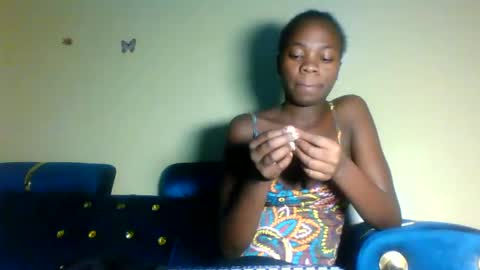 Snapshot of cutie_plush chatting on May 4, 2026, 8:27 pm cutieplush online show from May 4, 2026, 8:27 pm