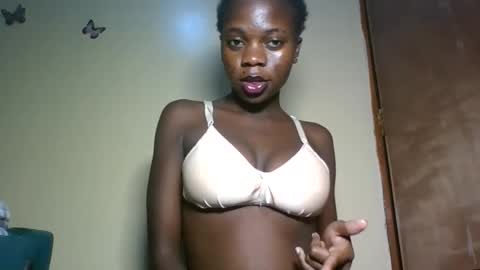 Snapshot of cutie_plush chatting on May 16, 2026, 7:34 pm cutieplush online show from May 16, 2026, 7:34 pm