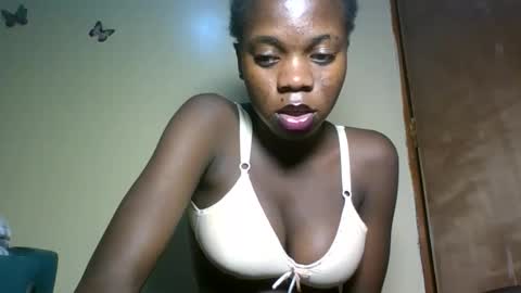 Snapshot of cutie_plush chatting on May 16, 2026, 7:45 pm cutieplush online show from May 16, 2026, 7:45 pm