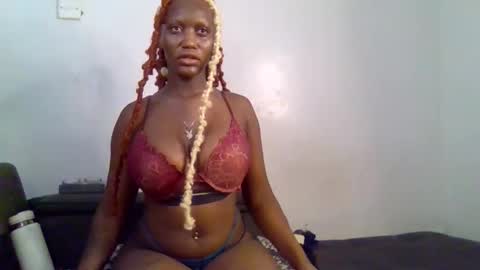 CUTIE online show from April 4, 2026, 1:37 am