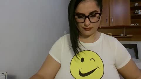 Ami online show from November 17, 2025, 9:09 pm