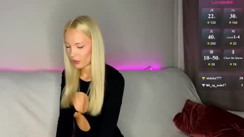 cutiefull_lion online show from June 10, 2026, 5:28 am